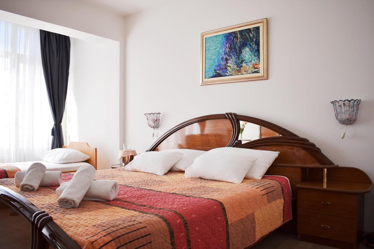 Hotel Nico